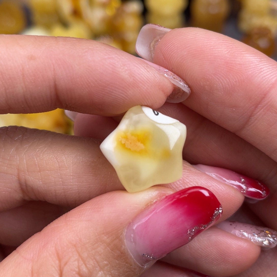 琥珀裸石未镶嵌蜜蜡