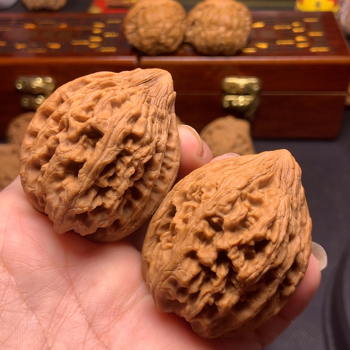 文玩核桃吊坠文玩核桃大姑石
