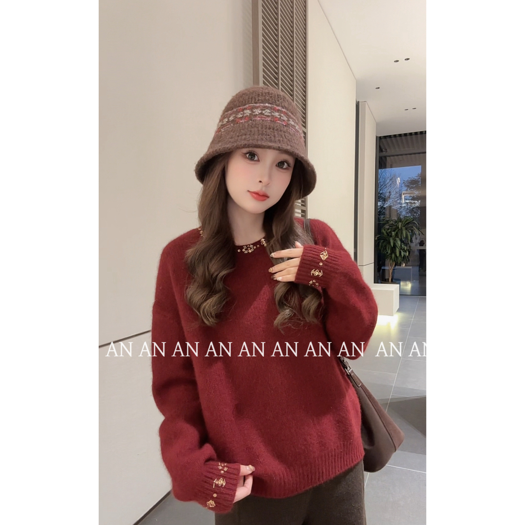 C12132法式高级感小众宽松珠子装饰软糯圣诞新年红色毛衣