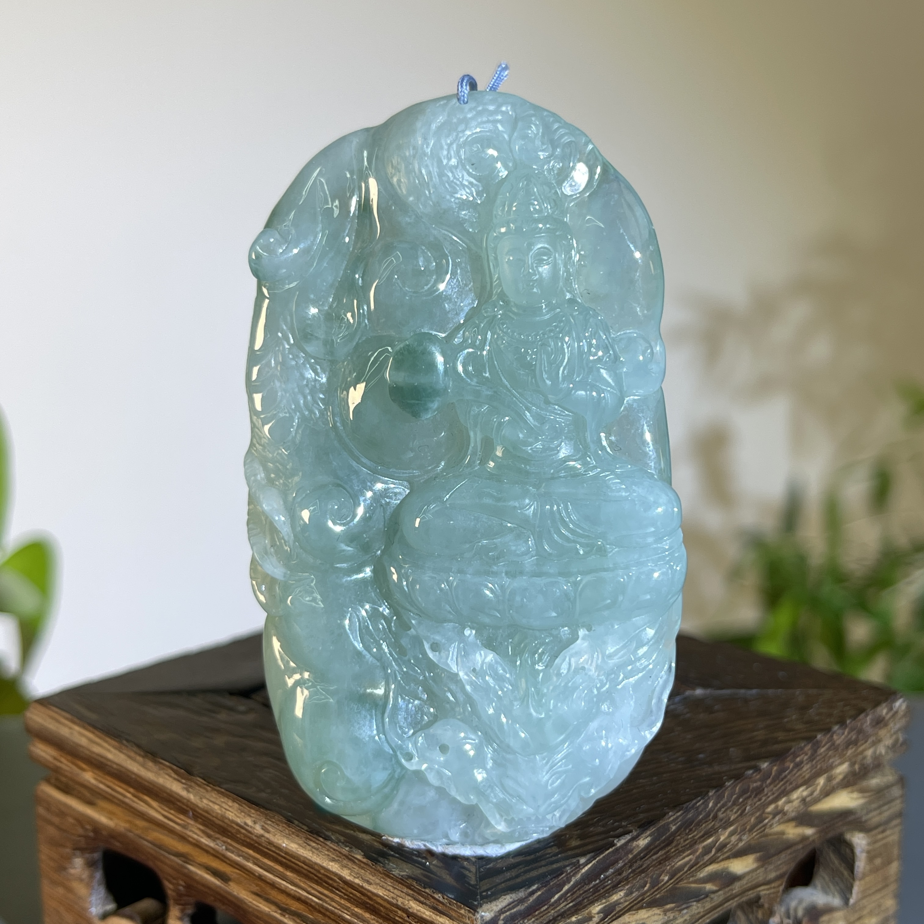 JXW19-156  天然缅甸A货翡翠 观音