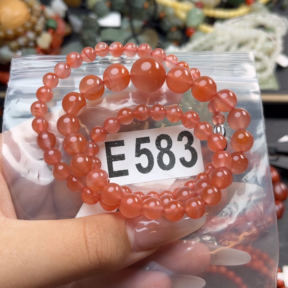 南红玛瑙未镶嵌珠宝奇石