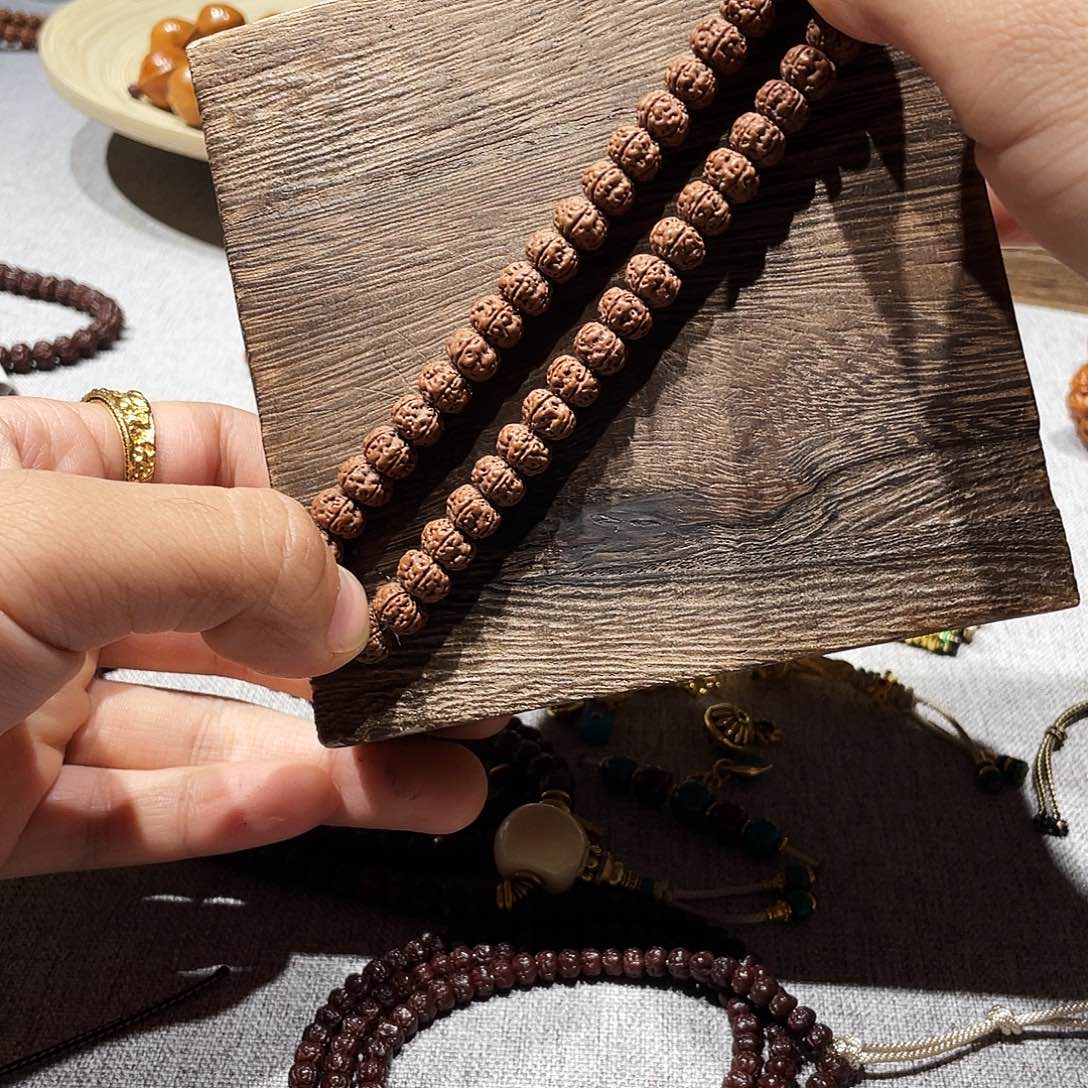 年***意吊坠金刚菩提老树王手持