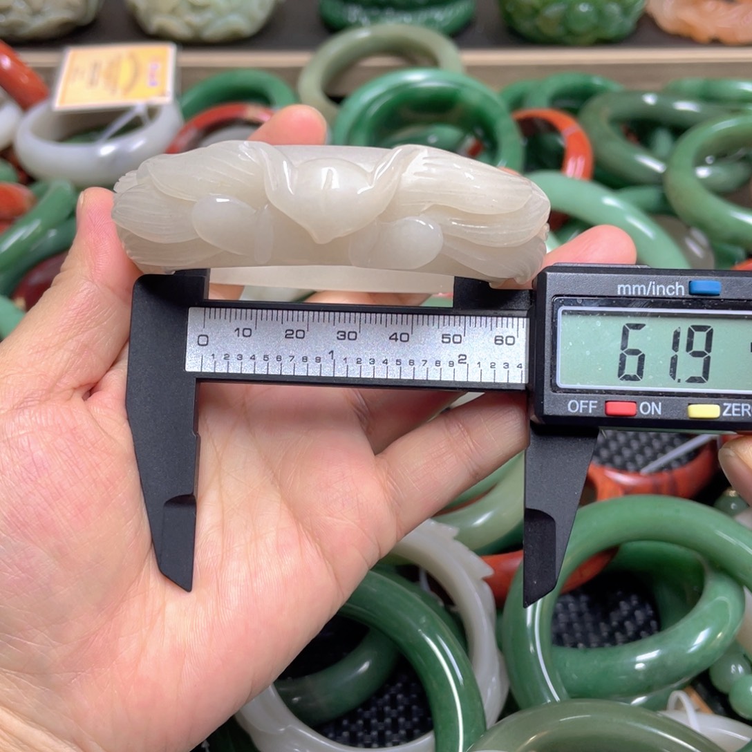 石英质玉未镶嵌手镯