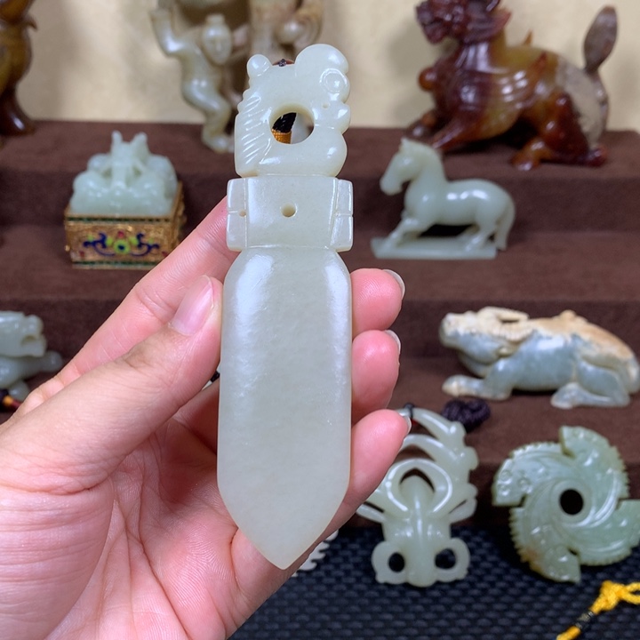 大***子未镶嵌和田玉把件