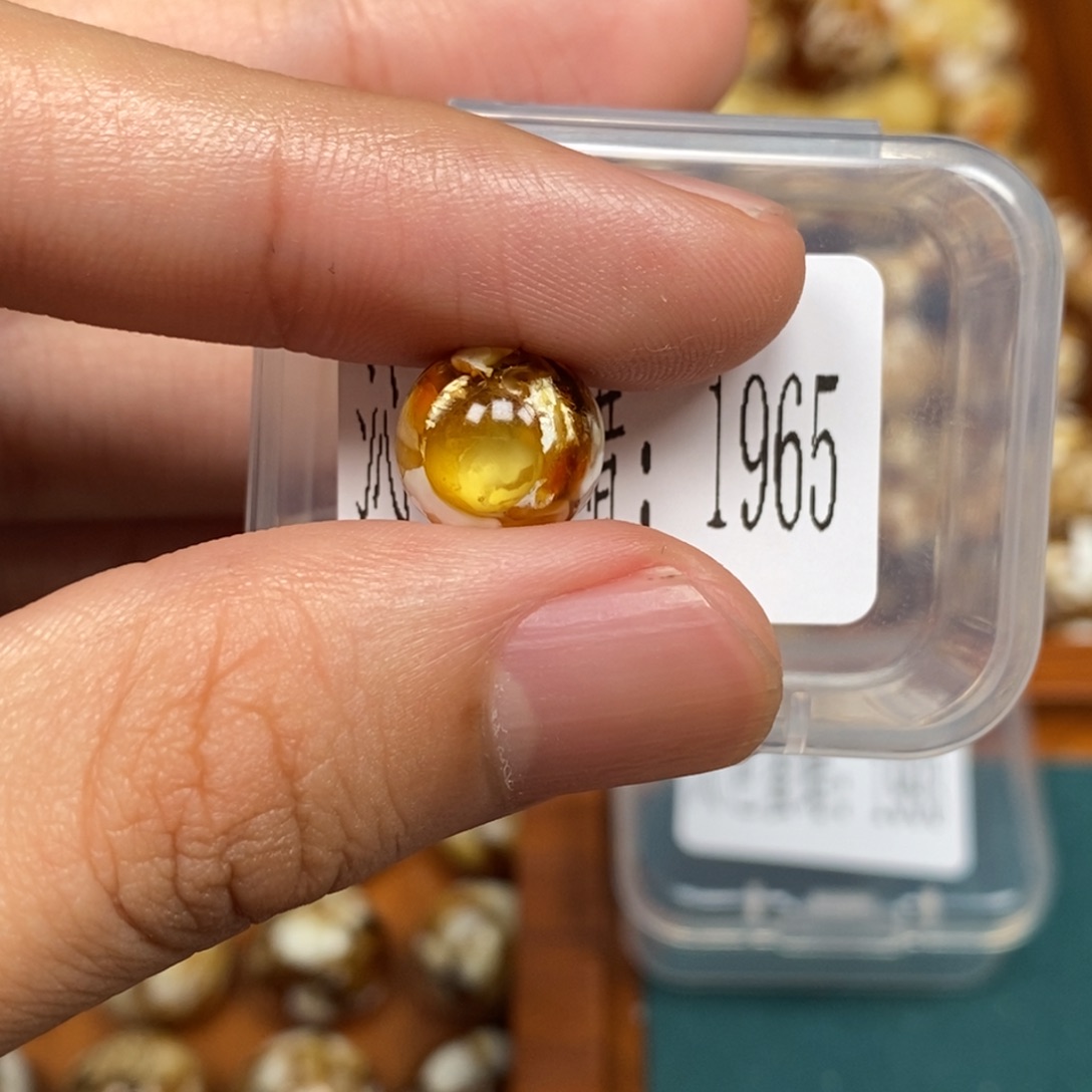 把件猴头核桃沁色圆珠老型1965