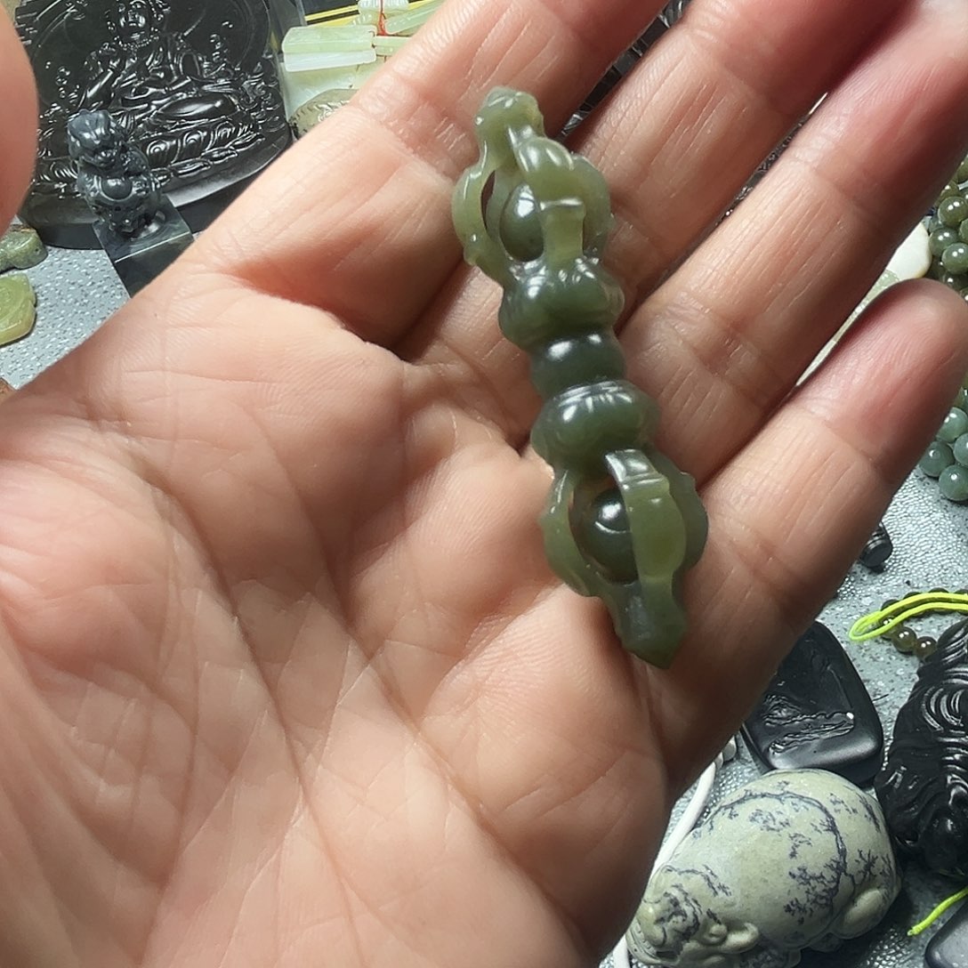 和田玉未镶嵌挂件