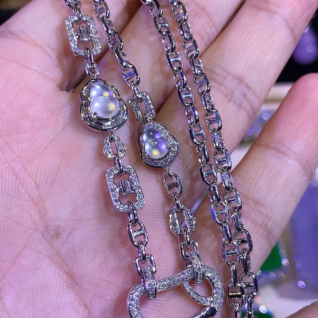 翡翠18K金镶嵌颈饰精工重金猪鼻子翡翠万能链