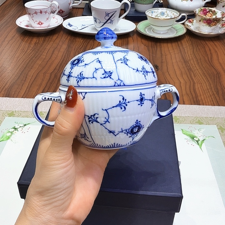 瓷片杯子杯子杯子杯子水杯杯子