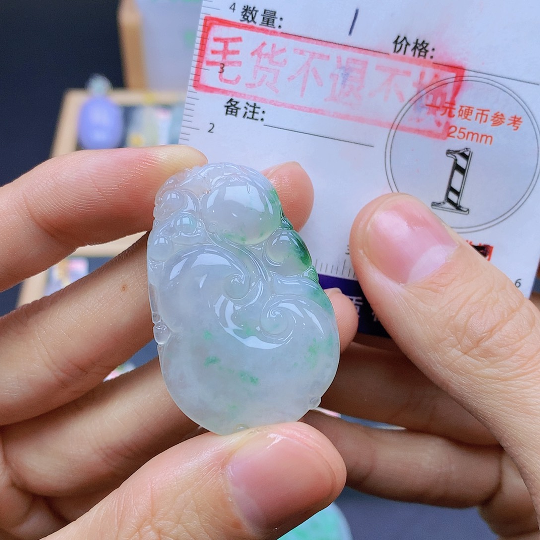 翡翠未镶嵌颈饰翡翠