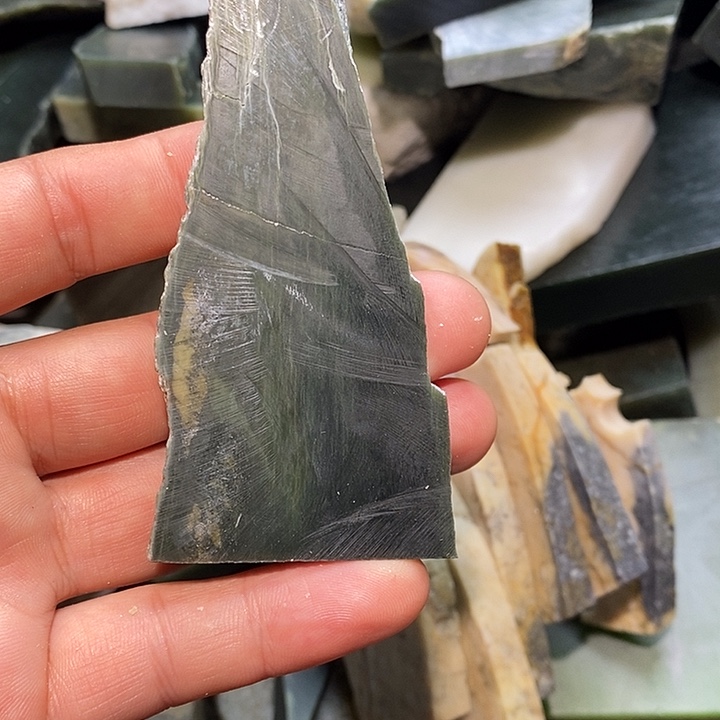 和田玉未镶嵌珠宝半成品