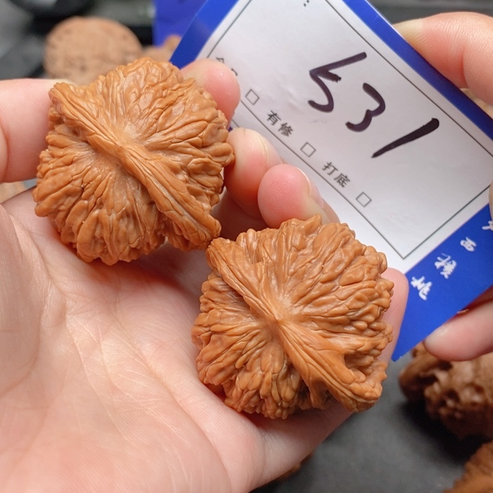 把件桃核哼****三42四座楼531号牌
