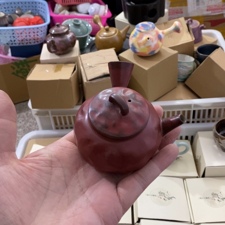 陶瓷艺术品及陶瓷壶