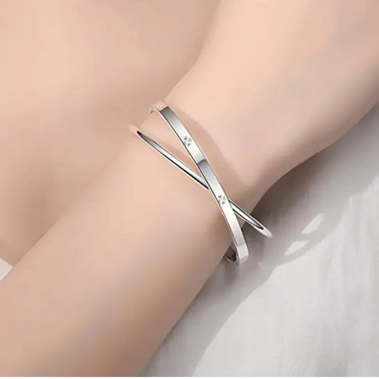 999.9银双环四叶草女时尚高级感