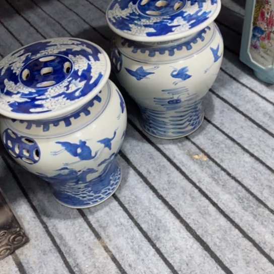 【闪购商品】罐瓷器一对凳子摆件