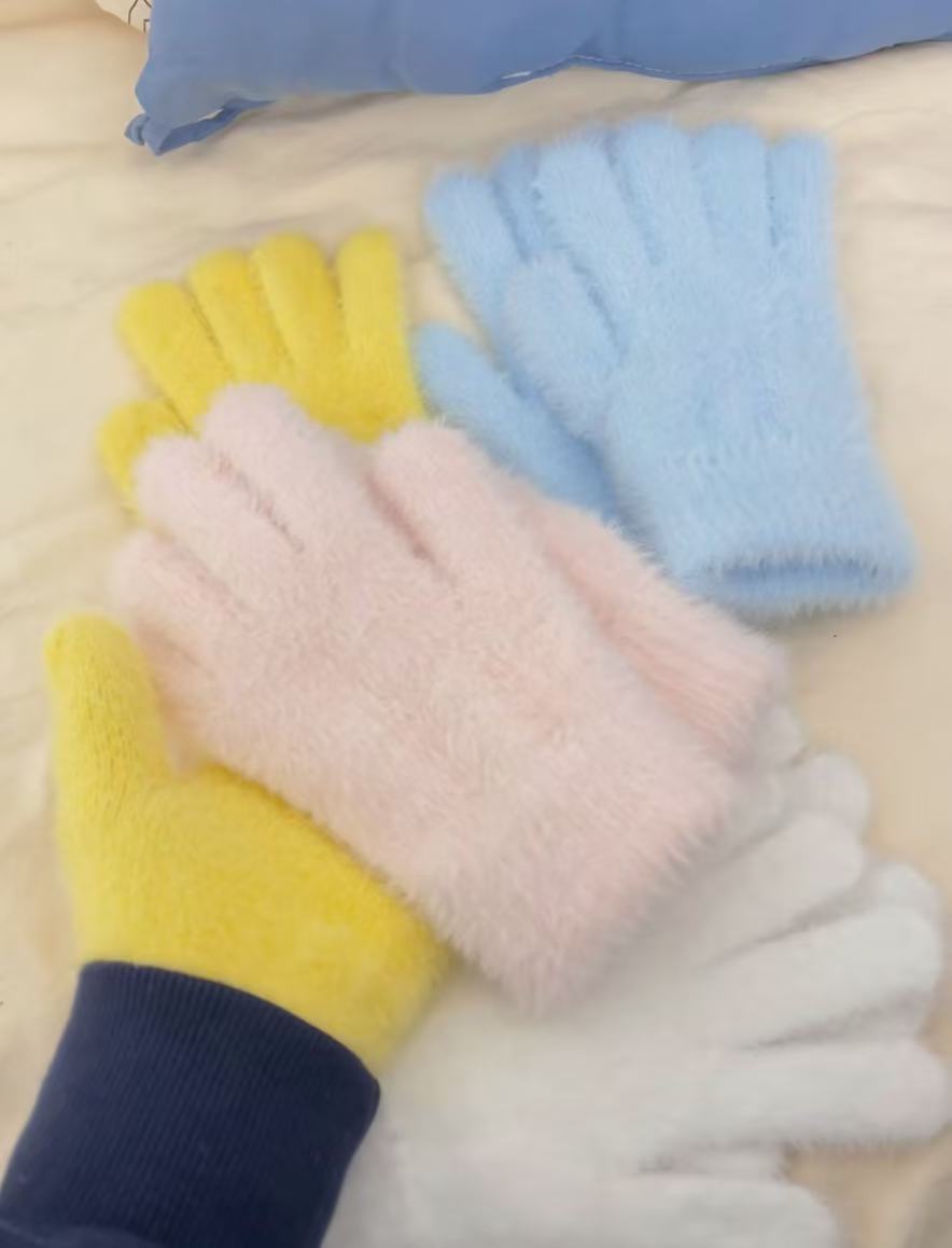 奶蓝氛围感女生秋冬加绒防寒可爱学生骑车保暖手套毛绒加厚韩版