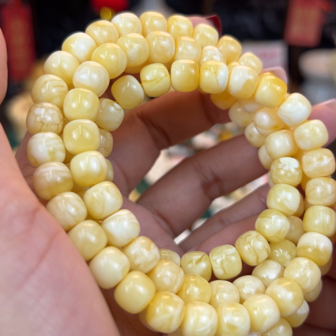 琥珀裸石未镶嵌jjhhbbnnnnnn