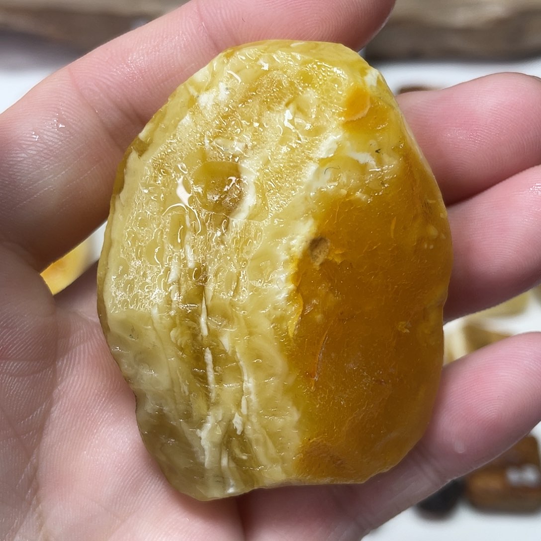 定制琥珀未镶嵌原矿蜜蜡