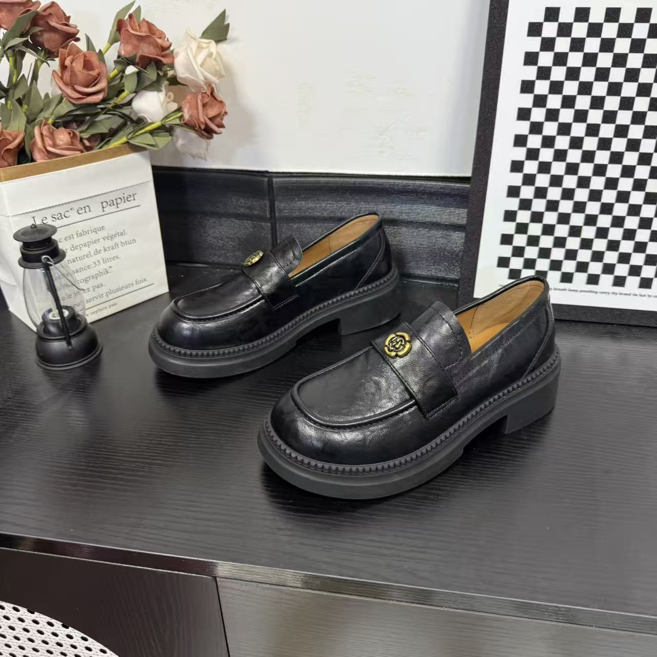 秋冬上新经典时尚百搭休闲乐福女鞋英伦风气质软底冷粘工艺M02