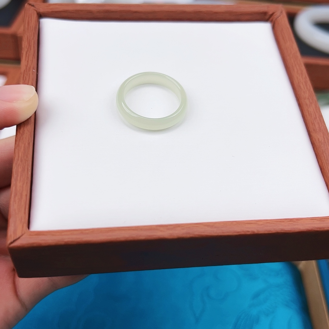 和田玉戒指未镶嵌