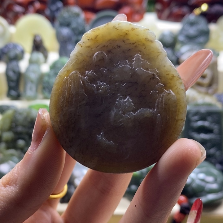 和田玉颈饰未镶嵌