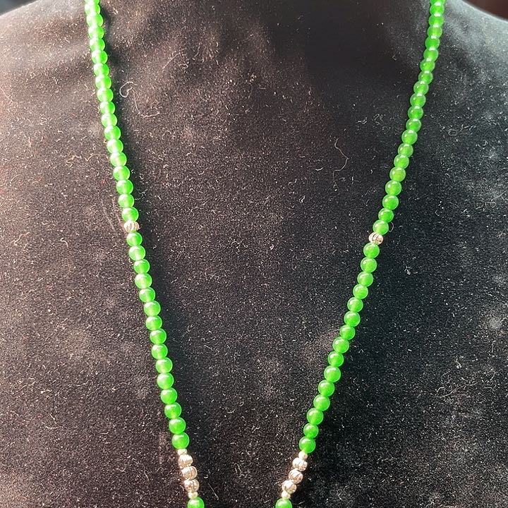 翡翠颈饰未镶嵌啊啊