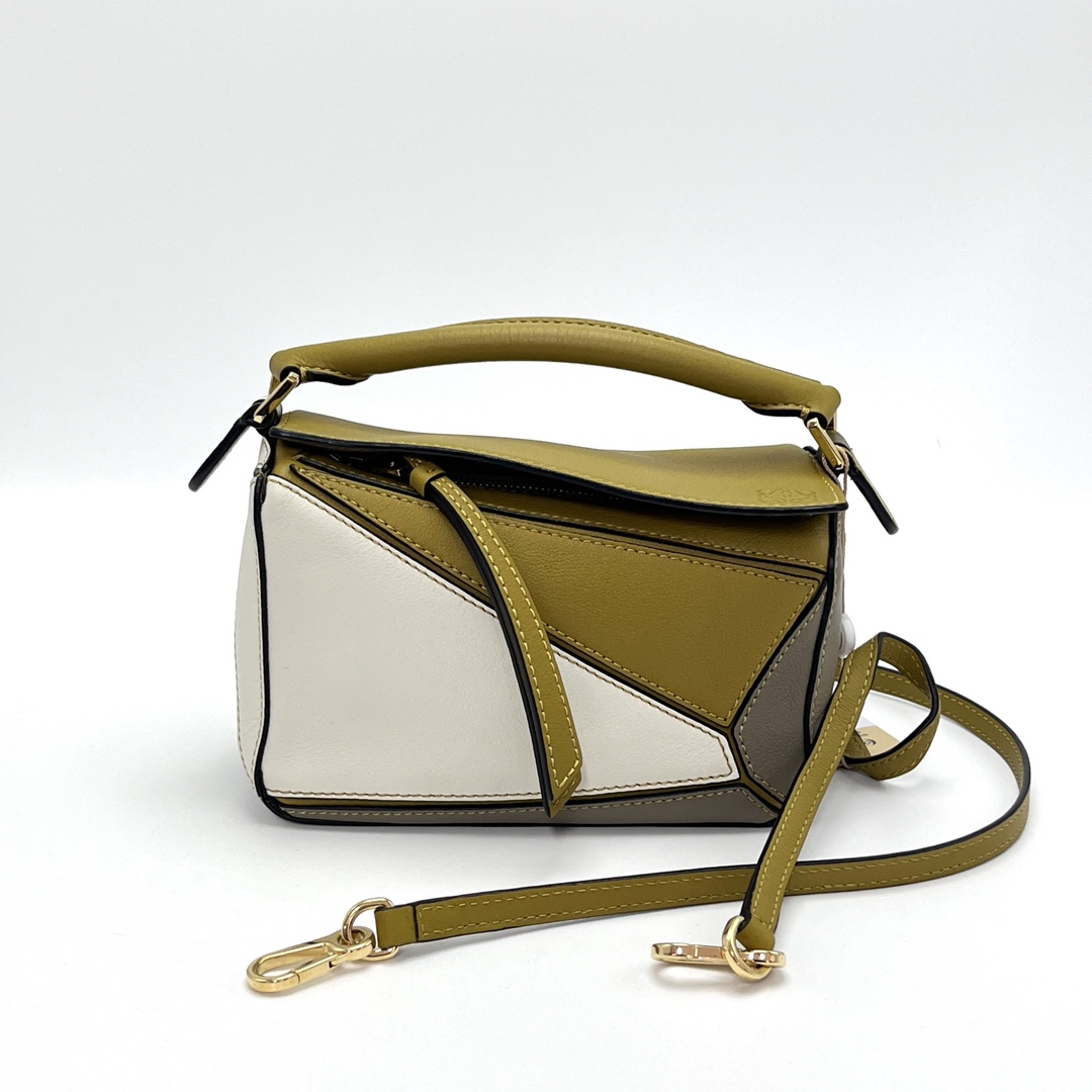 95新 LOEWE/罗意威 三拼色 Puzzle mini手提斜挎几何包 22295