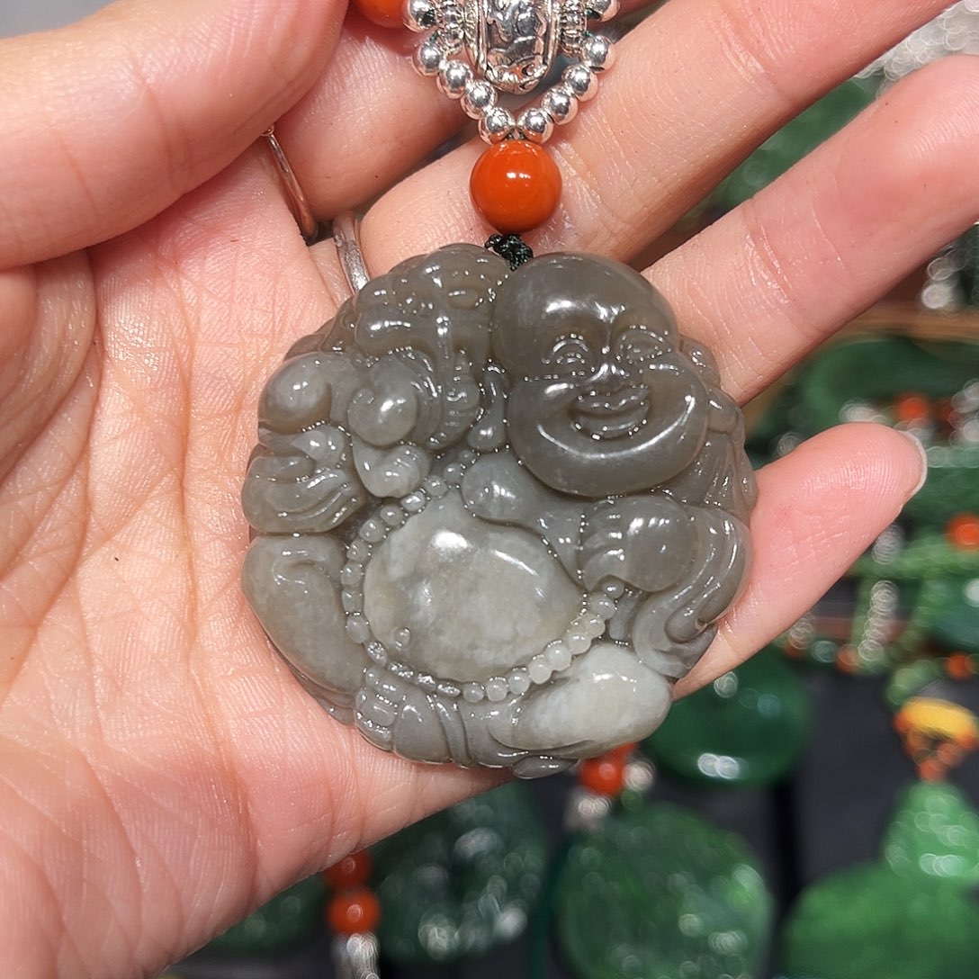 颈饰未镶嵌和田玉（糖玉）