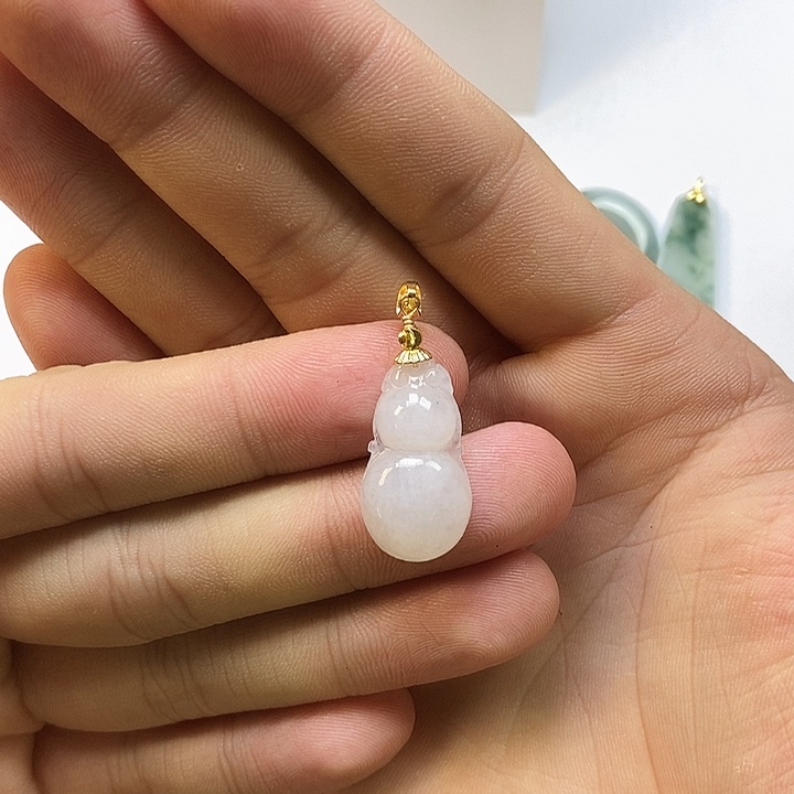 翡翠未镶嵌颈饰天然缅甸a货翡翠