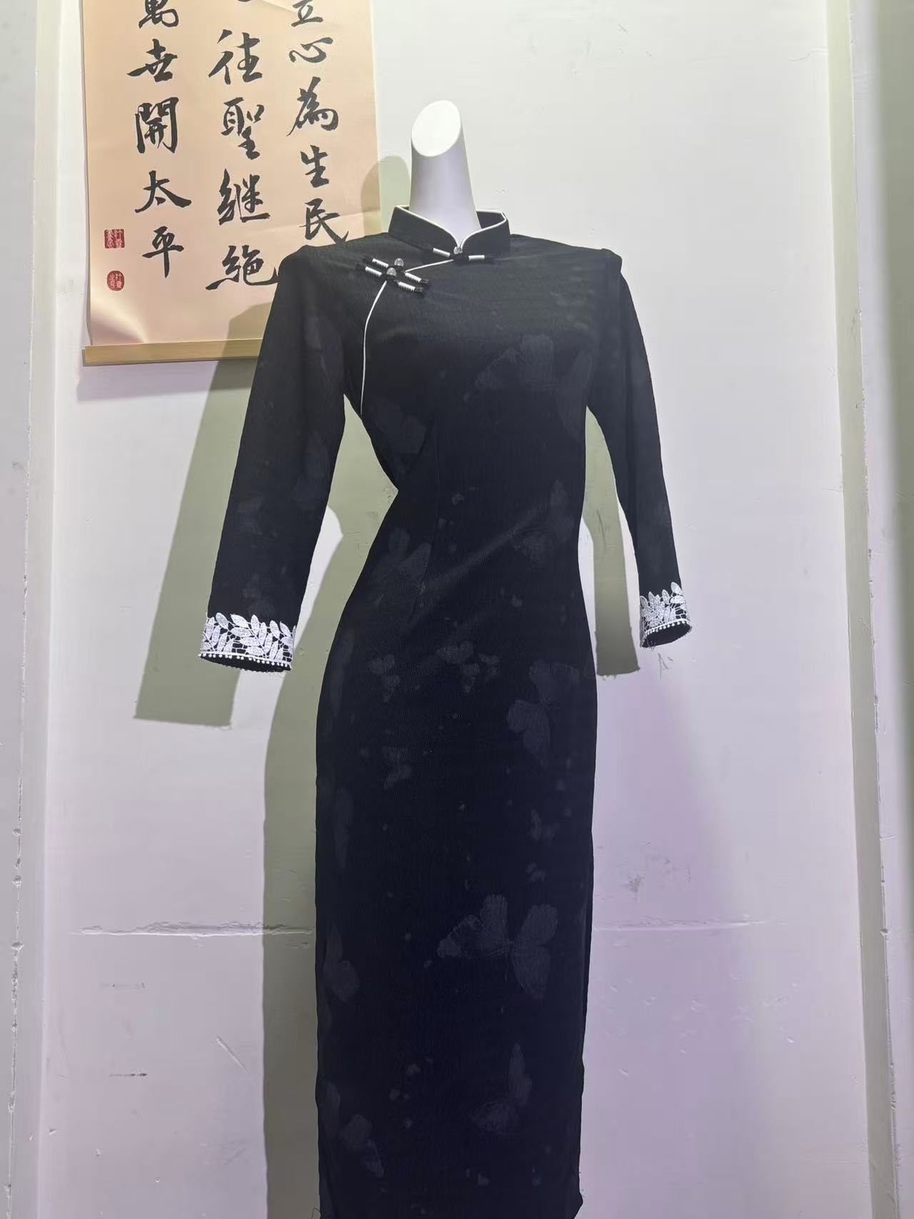 1435 黑色 【黑雨蝶】 缠结扣 秋款 旗袍