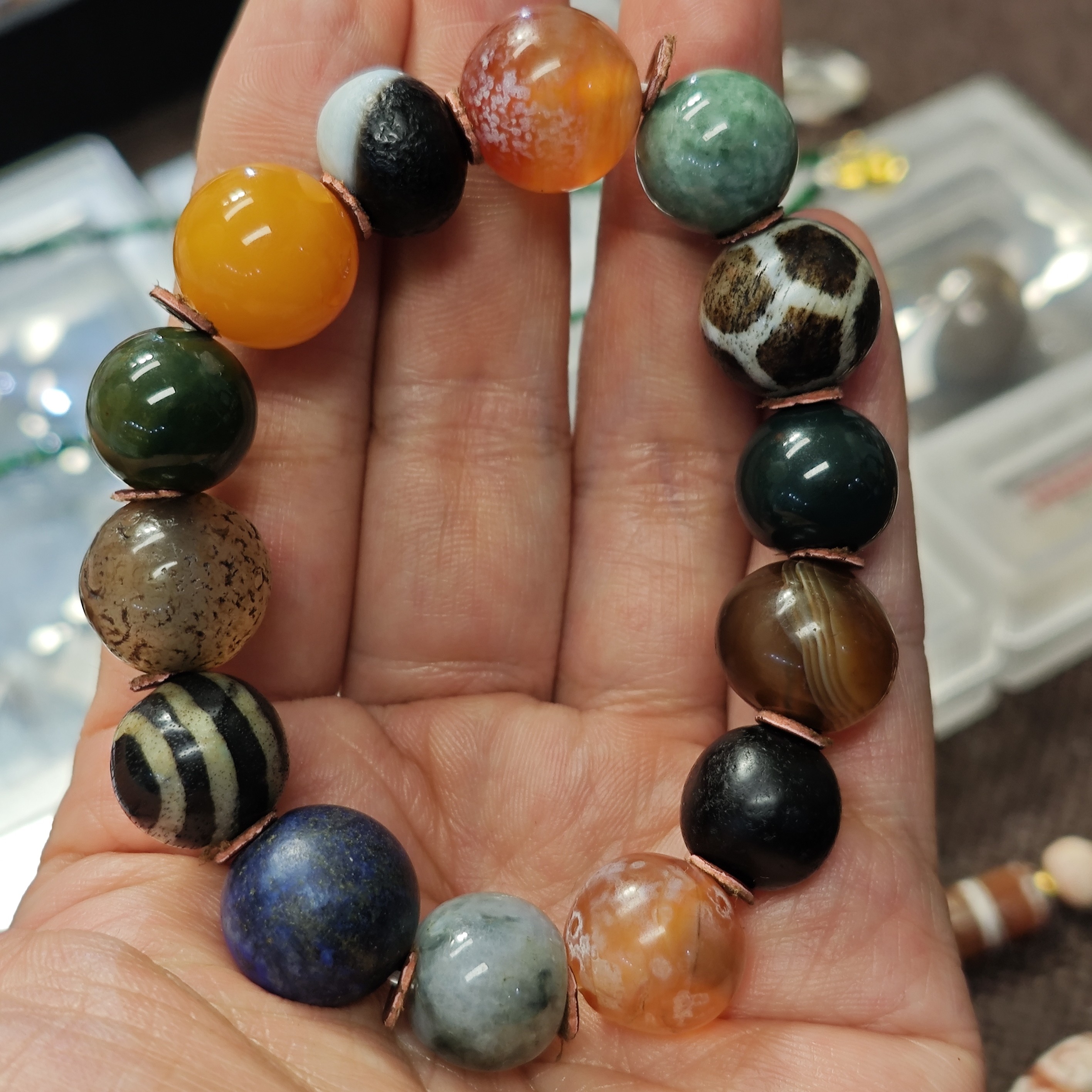 缅甸邦迪克镶蚀木化石毛衣链珠饰