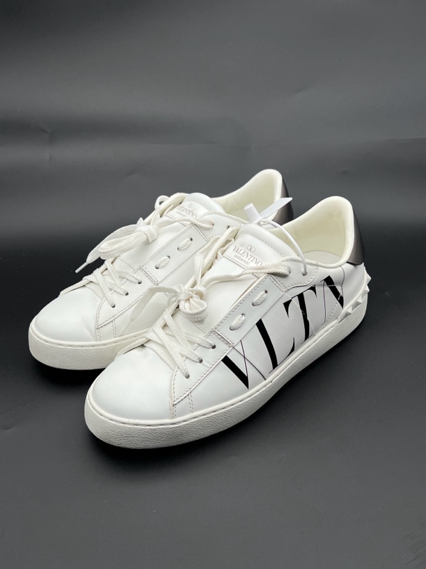 99新 Valentino/华伦天奴 华伦天奴涂鸦下白鞋 38码/奢l244