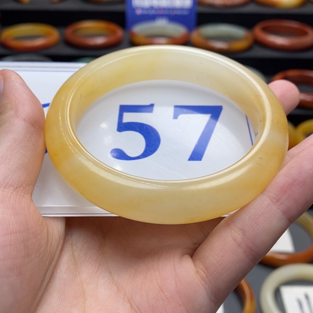 石英质玉（黄龙玉）手镯未镶嵌