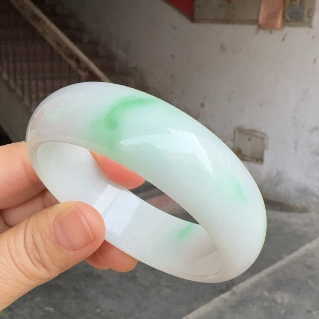 天然翡翠玉宽条手镯内径58宽19厚7实物完美色好多年前的老料精品