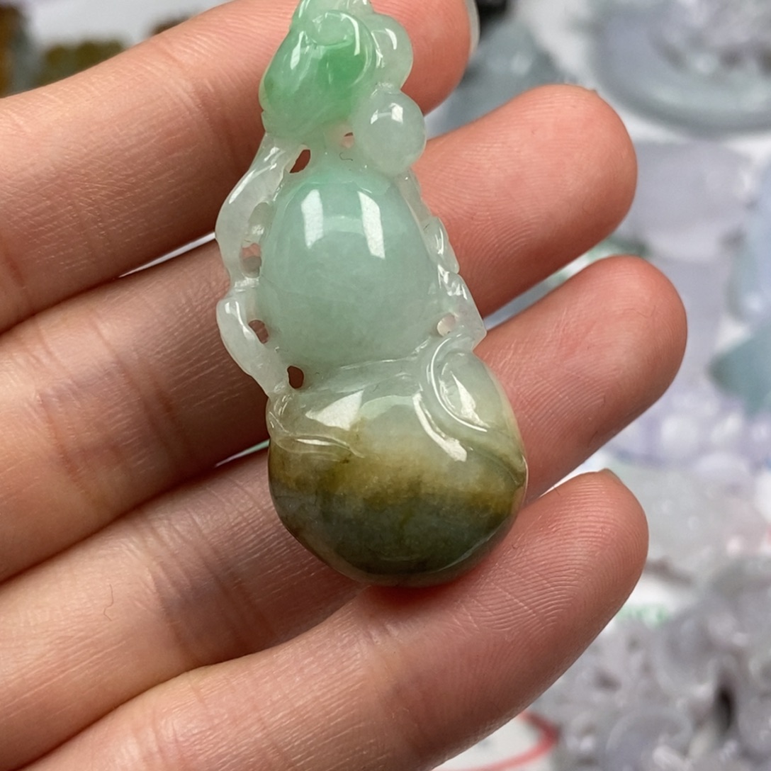 翡翠未镶嵌颈饰翡翠