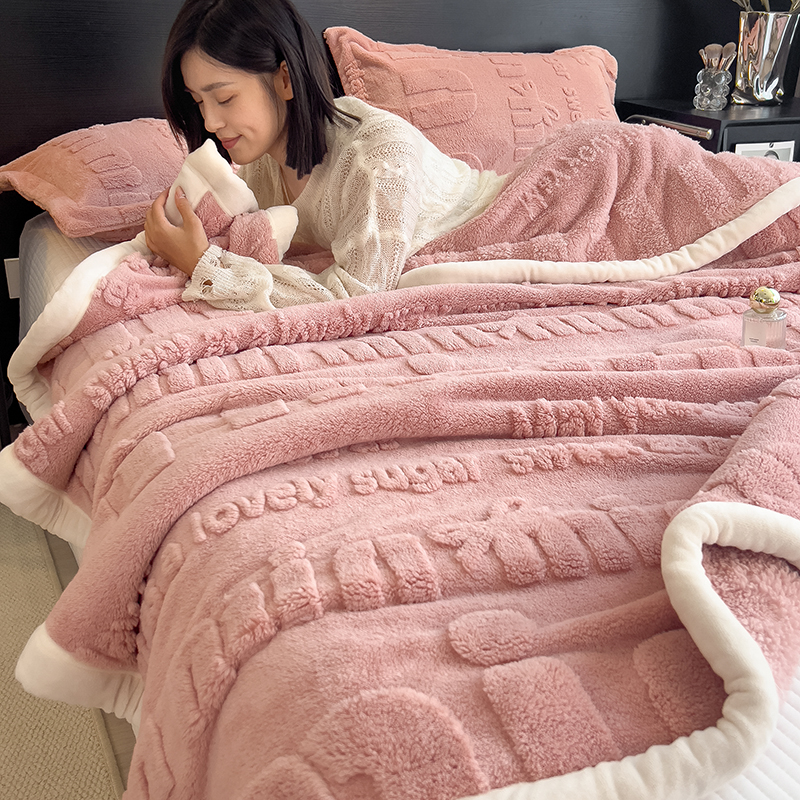  2025新品A类纯色min雕花舒棉绒多功能盖毯