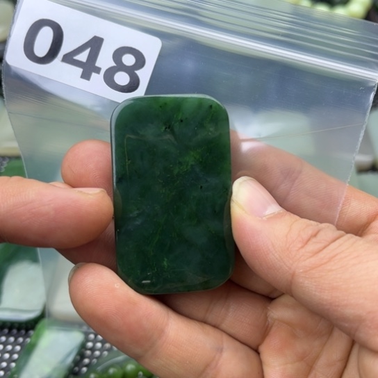 和田玉未镶嵌珠宝半成品