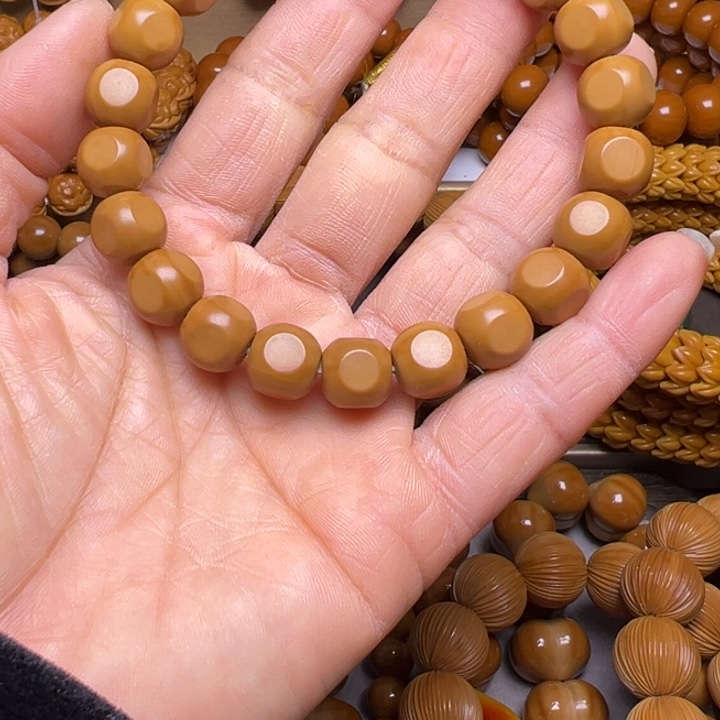 吊坠橄榄核聚宝盆