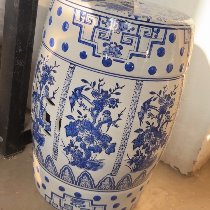 微瑕青花瓷器值得购买