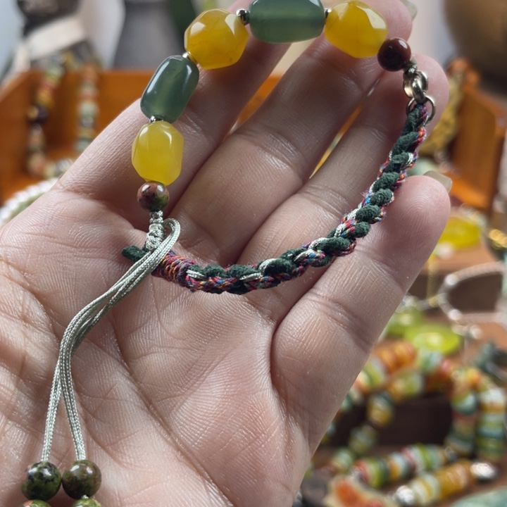 蛇纹石玉未镶嵌手链