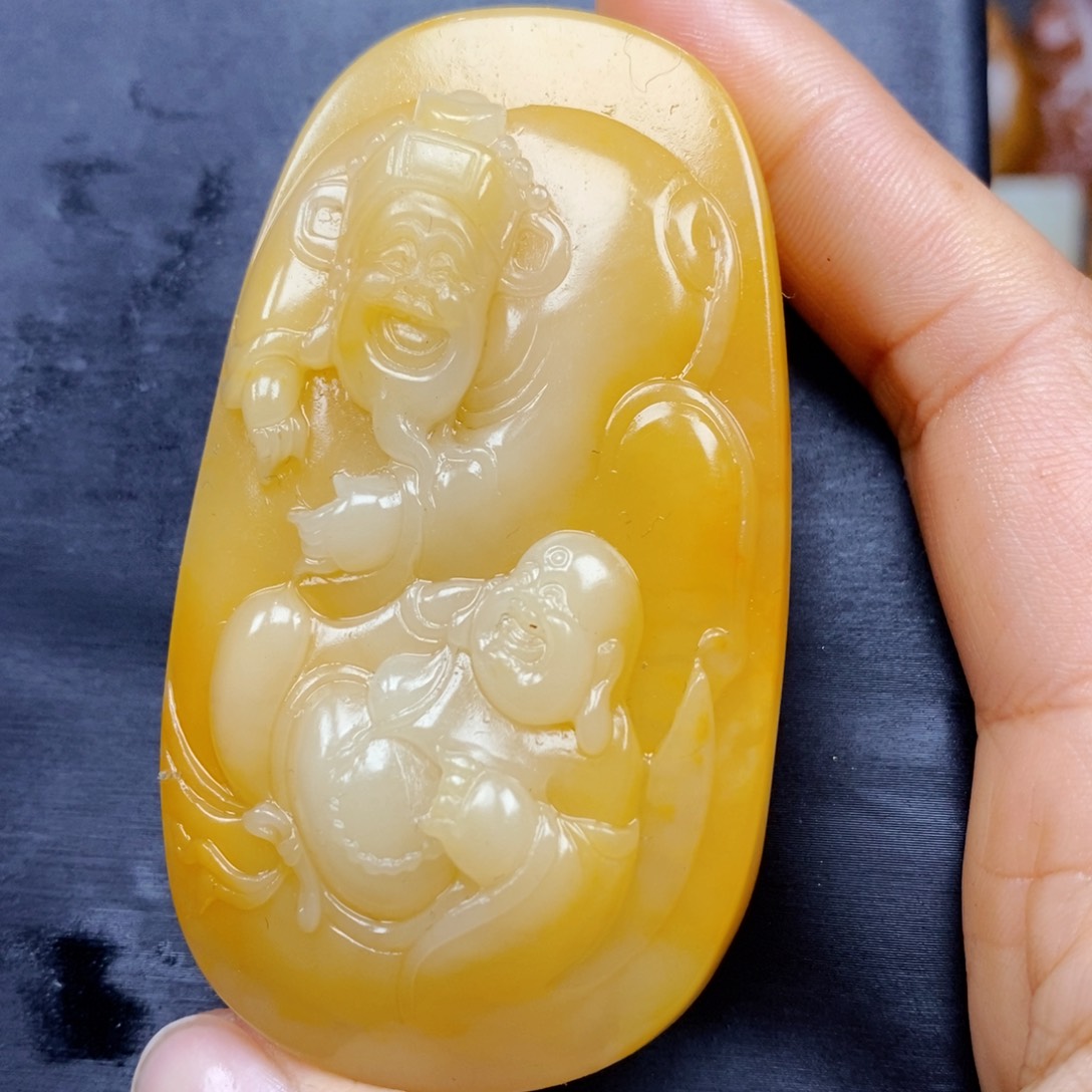 石英质玉（黄龙玉）颈饰未镶嵌