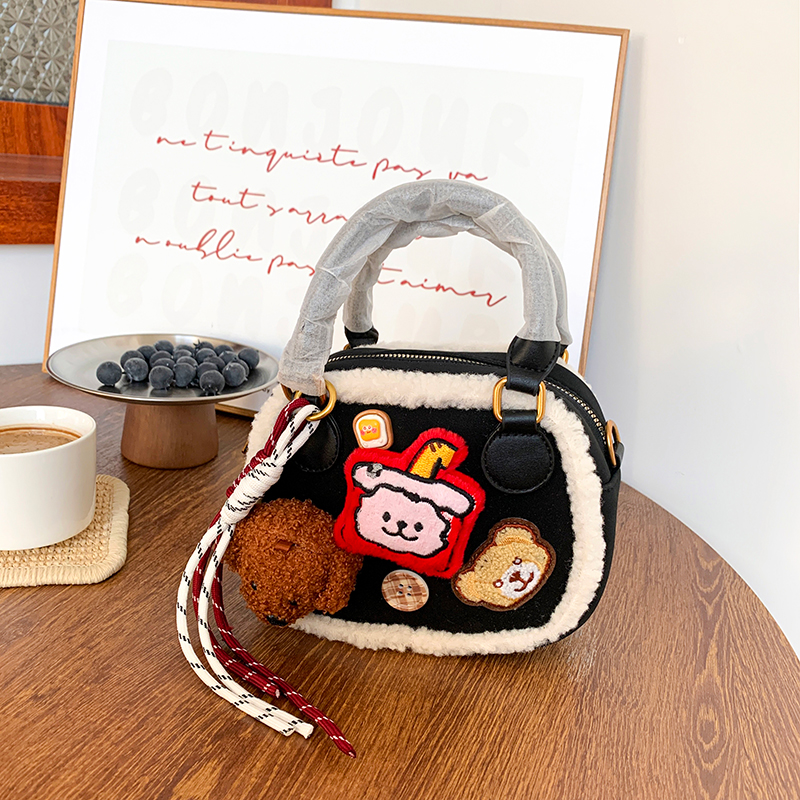 可乐·时尚ins百搭小众日系手作diy单肩腋下斜挎卡通毛绒娃包-5