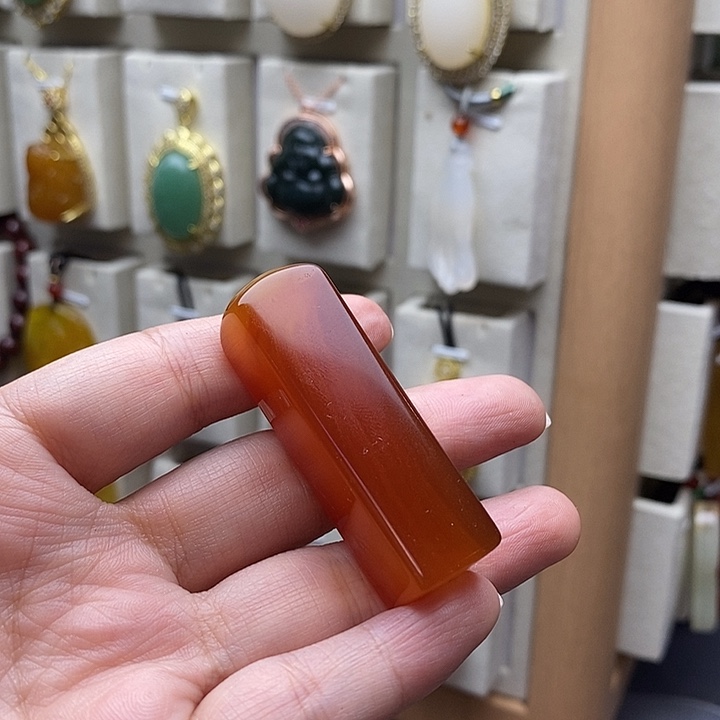 石英质玉未镶嵌珠宝奇石