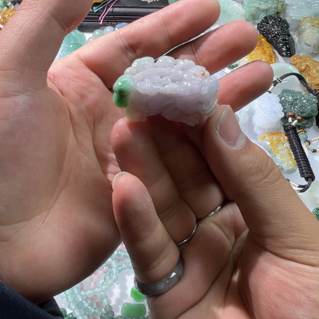 翡翠颈饰未镶嵌天然