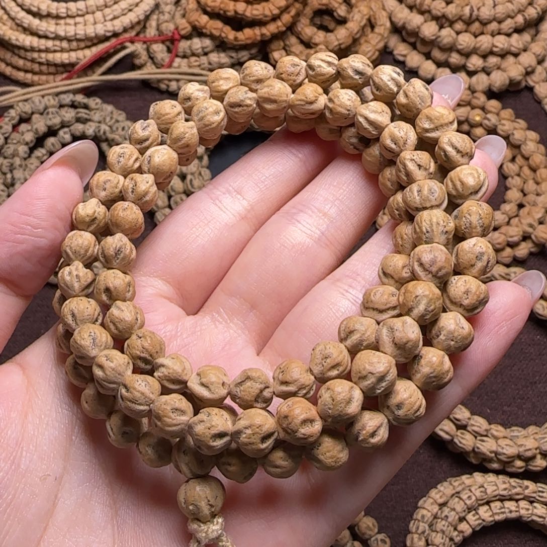 柏香籽/百香籽吊坠鼹**学