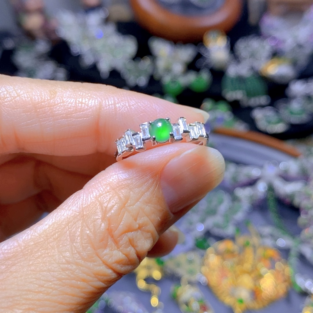 翡翠颈饰银S925镶嵌天然翡翠