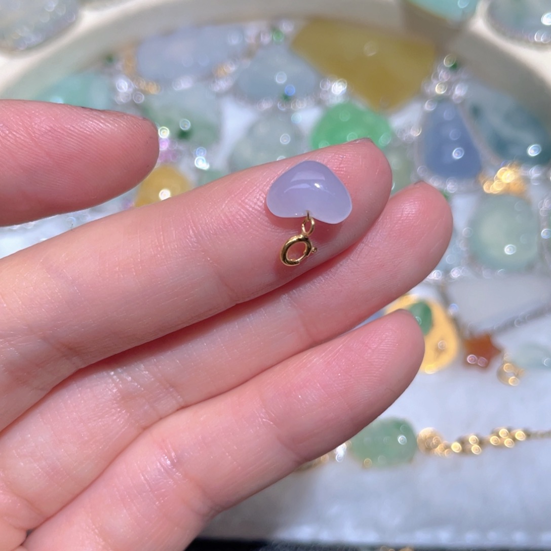 翡翠颈饰18K金镶嵌翡翠