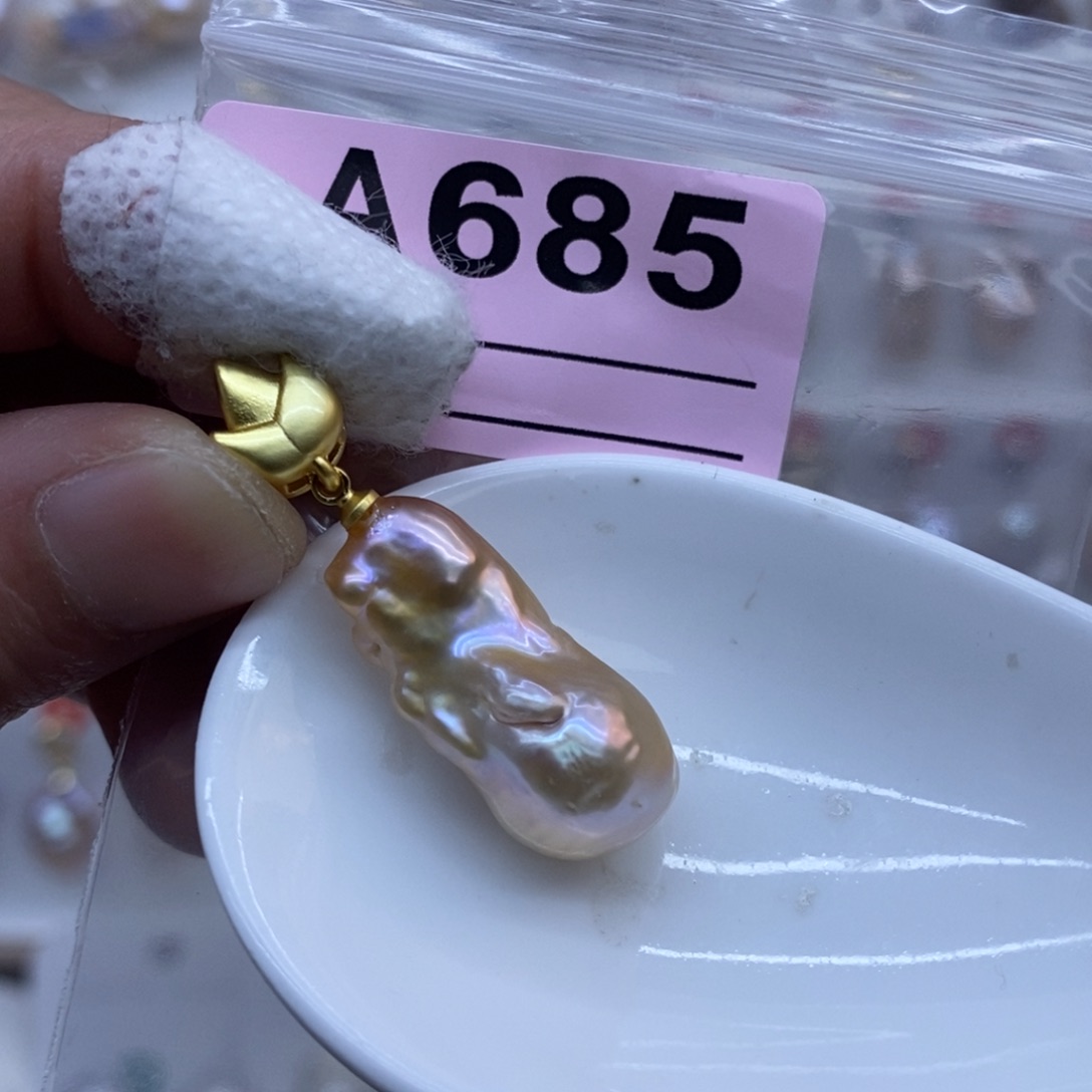 颈饰未镶嵌淡水珍珠