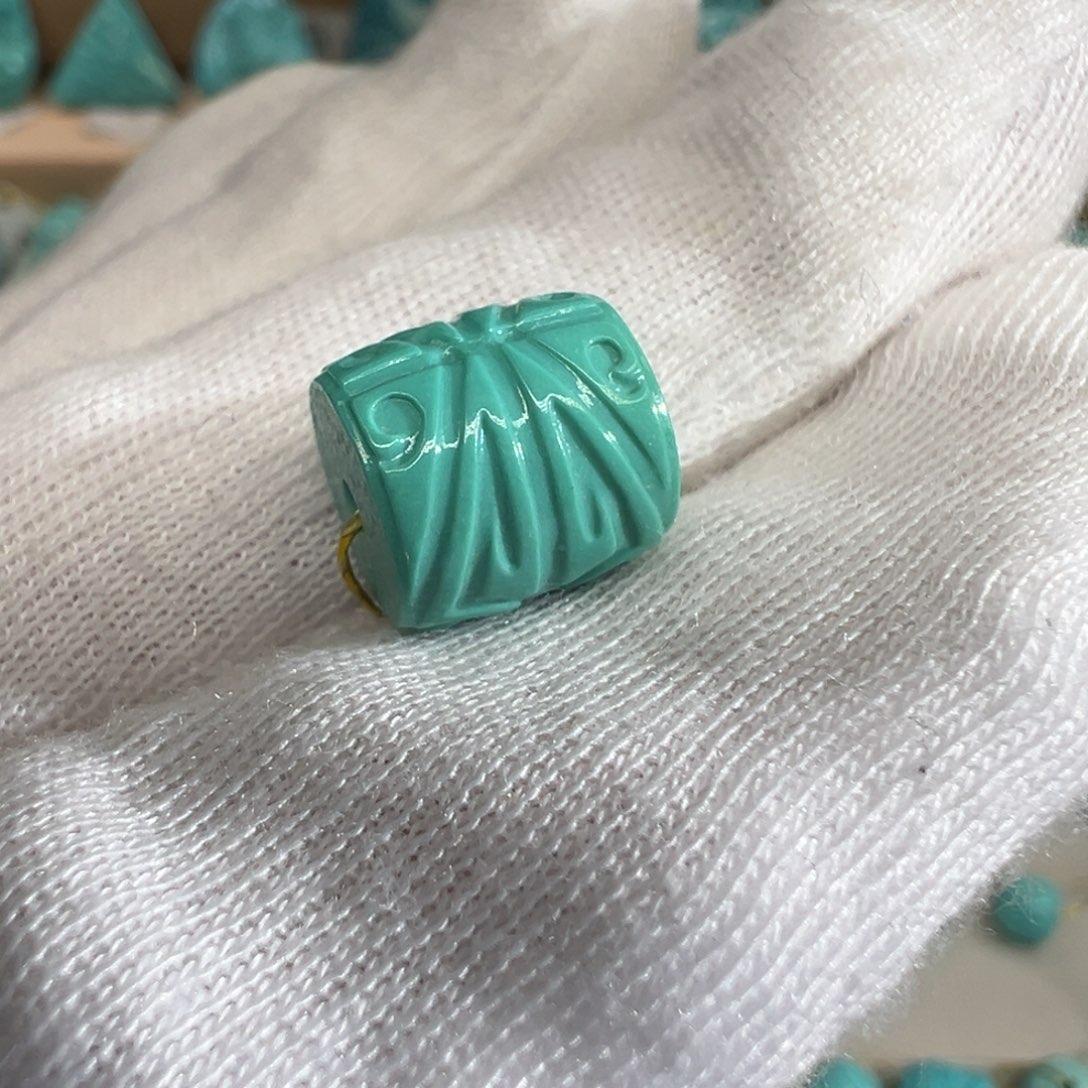 绿松石配饰未镶嵌