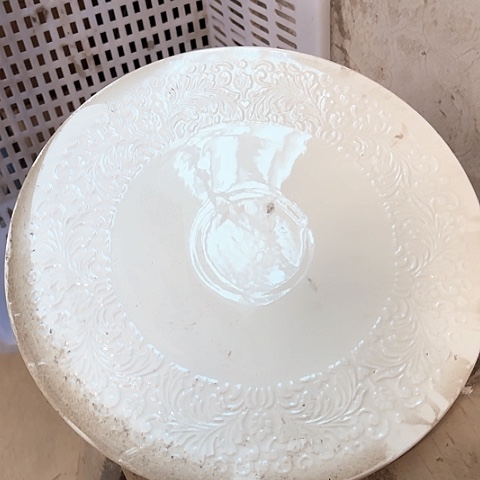 微瑕，不能明火，口径29.5，2个浮雕