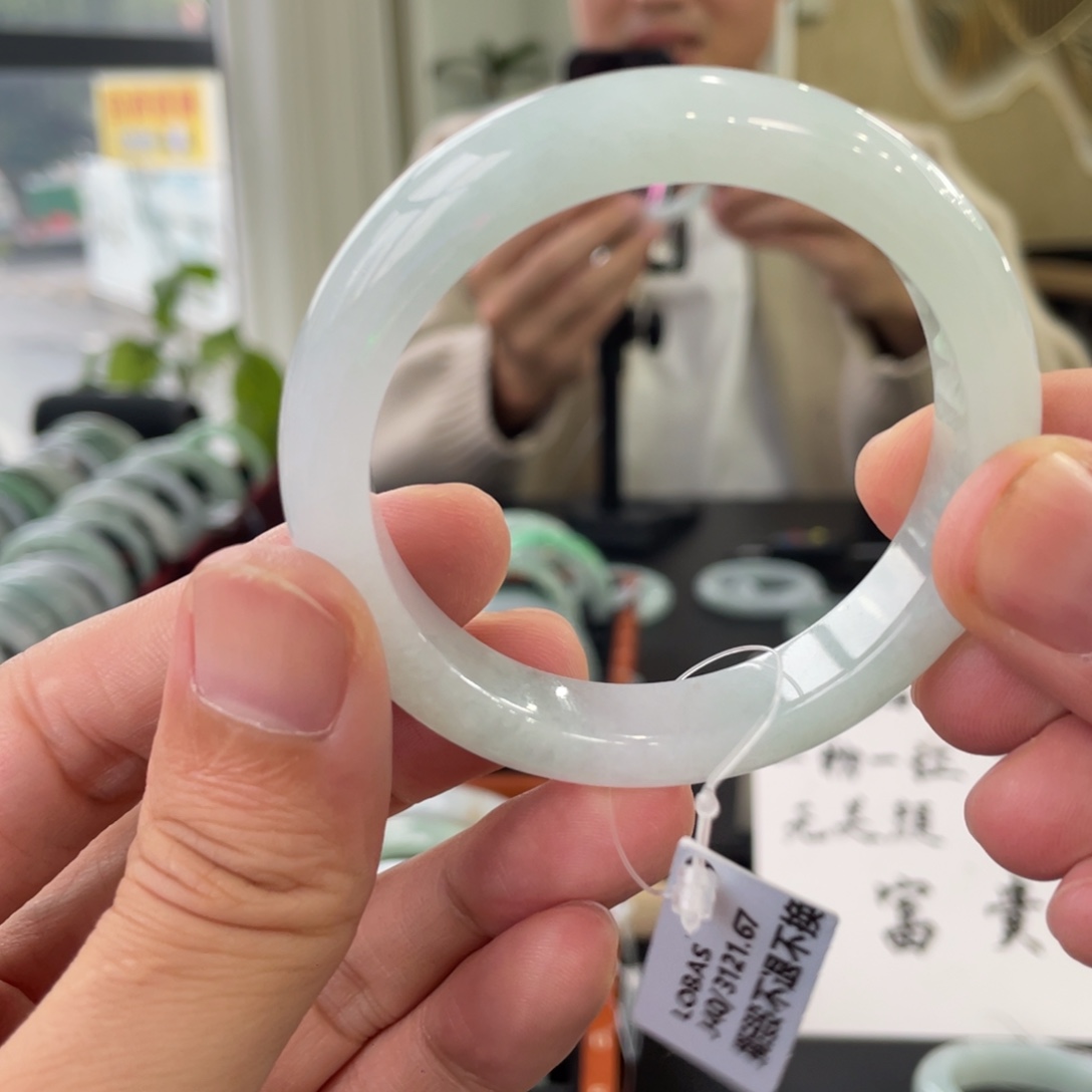 翡翠未镶嵌手镯53